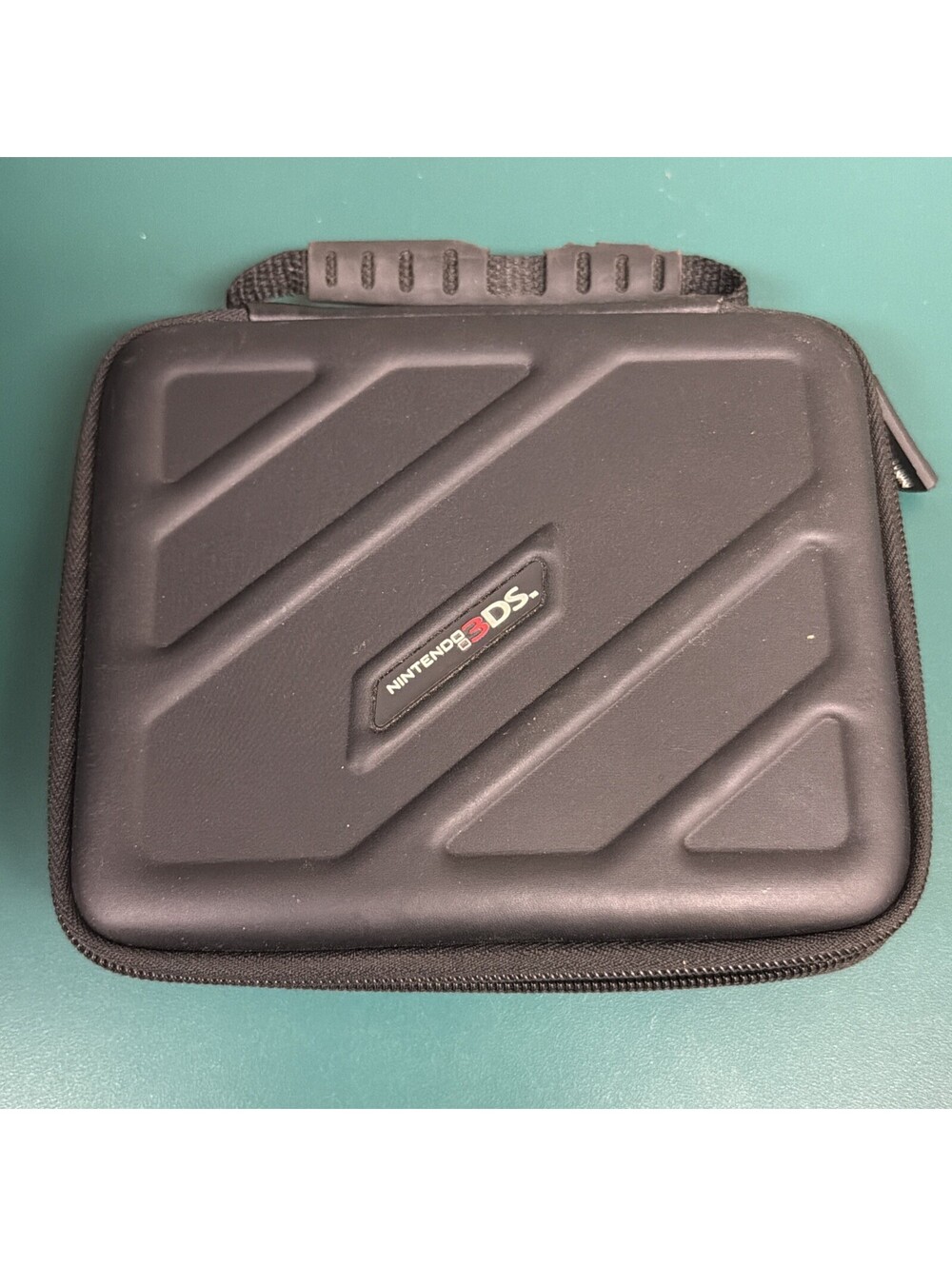 Nintendo Black Hard Shell Carrying Case for 3DS And 6 Games DS Console
